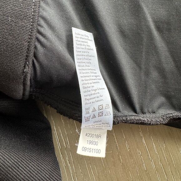 SPANX Jean-ish Pull On Ankle Leggings Black Denim Comfortable Women's Size M EUC - Picture 12 of 14